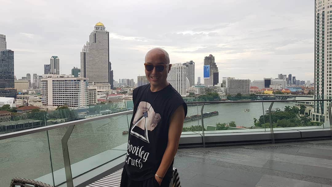 ホン・ソクチョンさんのインスタグラム写真 - (ホン・ソクチョンInstagram)「#태국 #방콕 #bkk #iconsiam 최고의 씨푸드와 칵테일 그리고 보트투어 대단한 오후를 보냈다.」8月4日 21時36分 - tonyhong1004