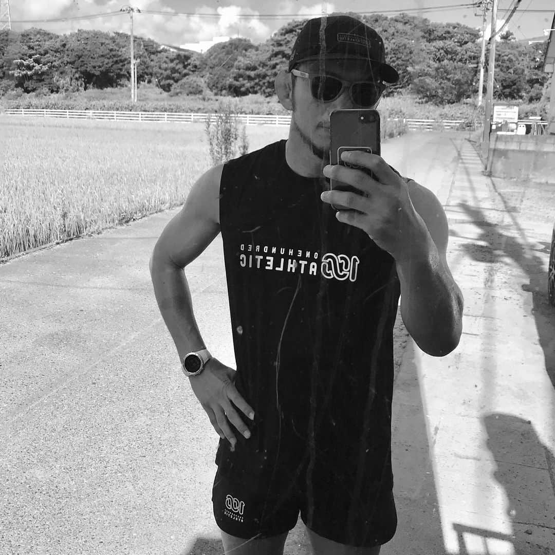 宇野薫さんのインスタグラム写真 - (宇野薫Instagram)「夏のランニング嫌いじゃない  #unorun #caoluno #unocaolshowten #onehundredathletic #100athletic #100A #newerajapan #suunto5 #oakleyfrogskins #unorungear  #oymgram #宇野薫 #ランニング」8月4日 21時37分 - caoluno