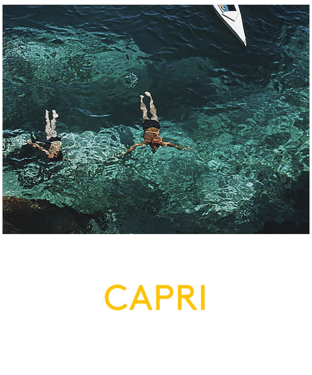 エレスさんのインスタグラム写真 - (エレスInstagram)「#EresCityTravel to CAPRI: Swim in style off the coast of Capri in crystal clear water.  #capri #italy #travel #travelgram」8月4日 21時54分 - eres