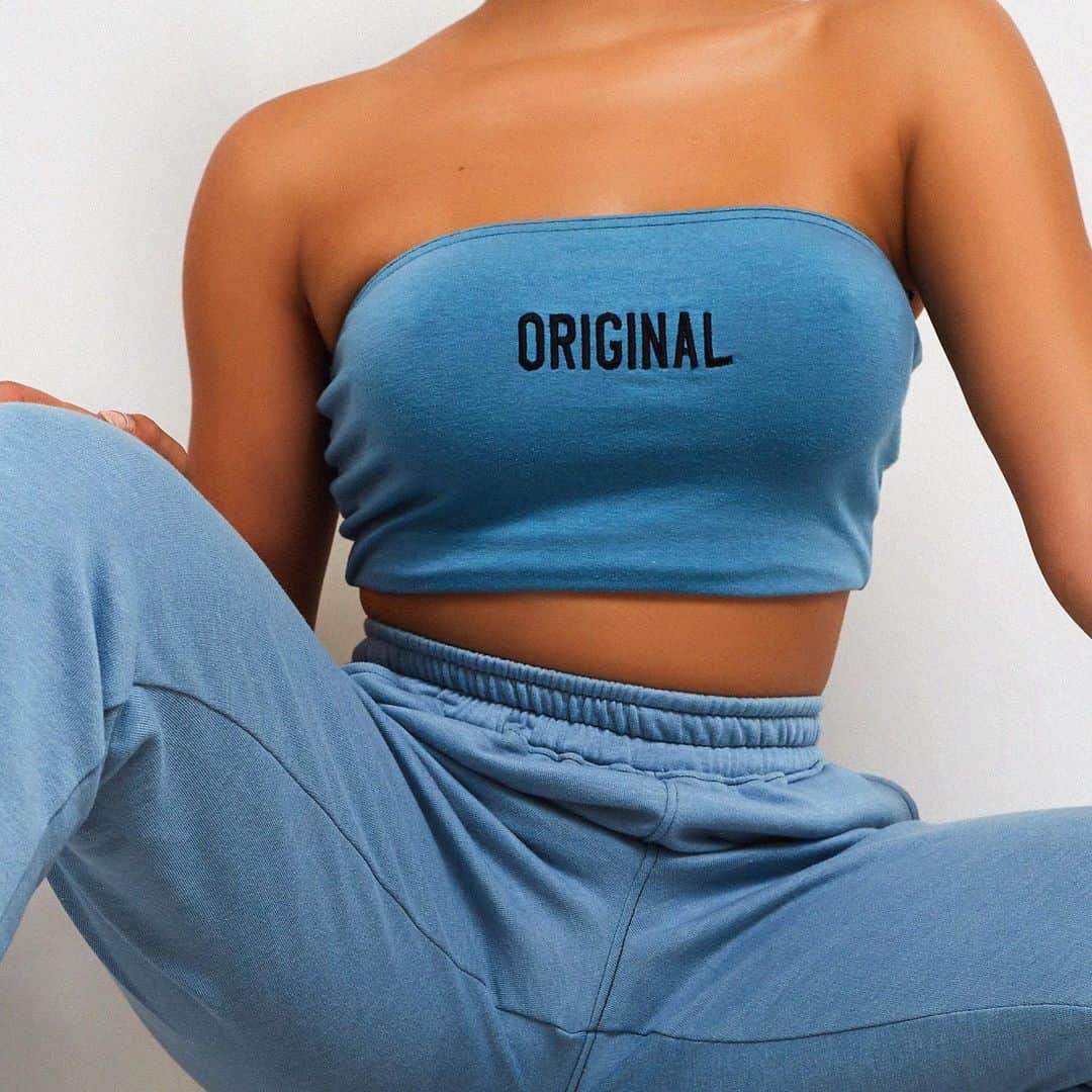 Public Desireさんのインスタグラム写真 - (Public DesireInstagram)「Your irreplaceable, exclusive and 𝑶𝑹𝑰𝑮𝑰𝑵𝑨𝑳 ❤️ 𝑻𝑶𝑷: Blue Slogan Bandeau Top £9.99 𝑱𝑶𝑮𝑮𝑬𝑹𝑺: Blue Sweat Jogger £14.99 Calling all USA hunnies ❤ Get 20% off EVERYTHING!  Code: USABAE Tap to shop ☝」8月4日 22時04分 - publicdesire