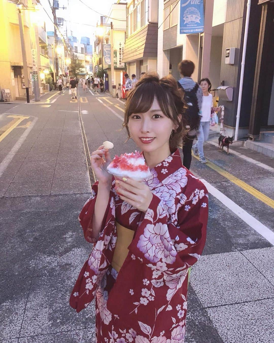 島田玲奈さんのインスタグラム写真 - (島田玲奈Instagram)「. 25歳、最後の日🌻 . 去年お母さんに買ってもらったお気に入りの浴衣着て、世田谷のお祭りにちょこっと行ってきた💗 . 25歳も楽しかったぁぁ〜☺️💮 . 急遽やったけど @mitakazuma さんが可愛いヘアセットしてくれたました♪」8月4日 22時13分 - smd_rn321