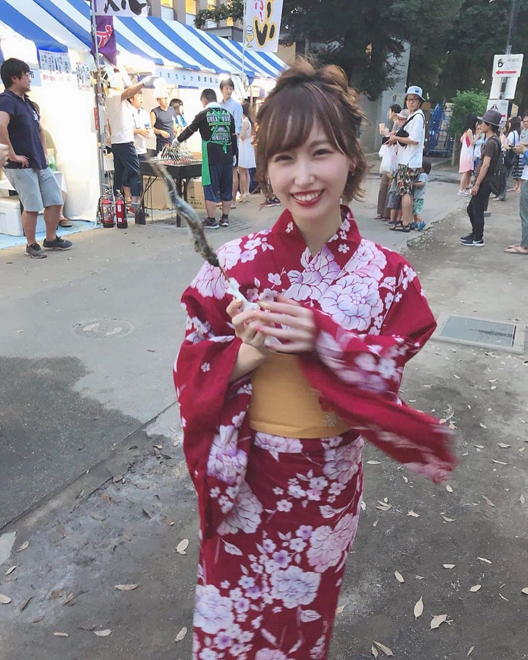 島田玲奈さんのインスタグラム写真 - (島田玲奈Instagram)「. 25歳、最後の日🌻 . 去年お母さんに買ってもらったお気に入りの浴衣着て、世田谷のお祭りにちょこっと行ってきた💗 . 25歳も楽しかったぁぁ〜☺️💮 . 急遽やったけど @mitakazuma さんが可愛いヘアセットしてくれたました♪」8月4日 22時13分 - smd_rn321