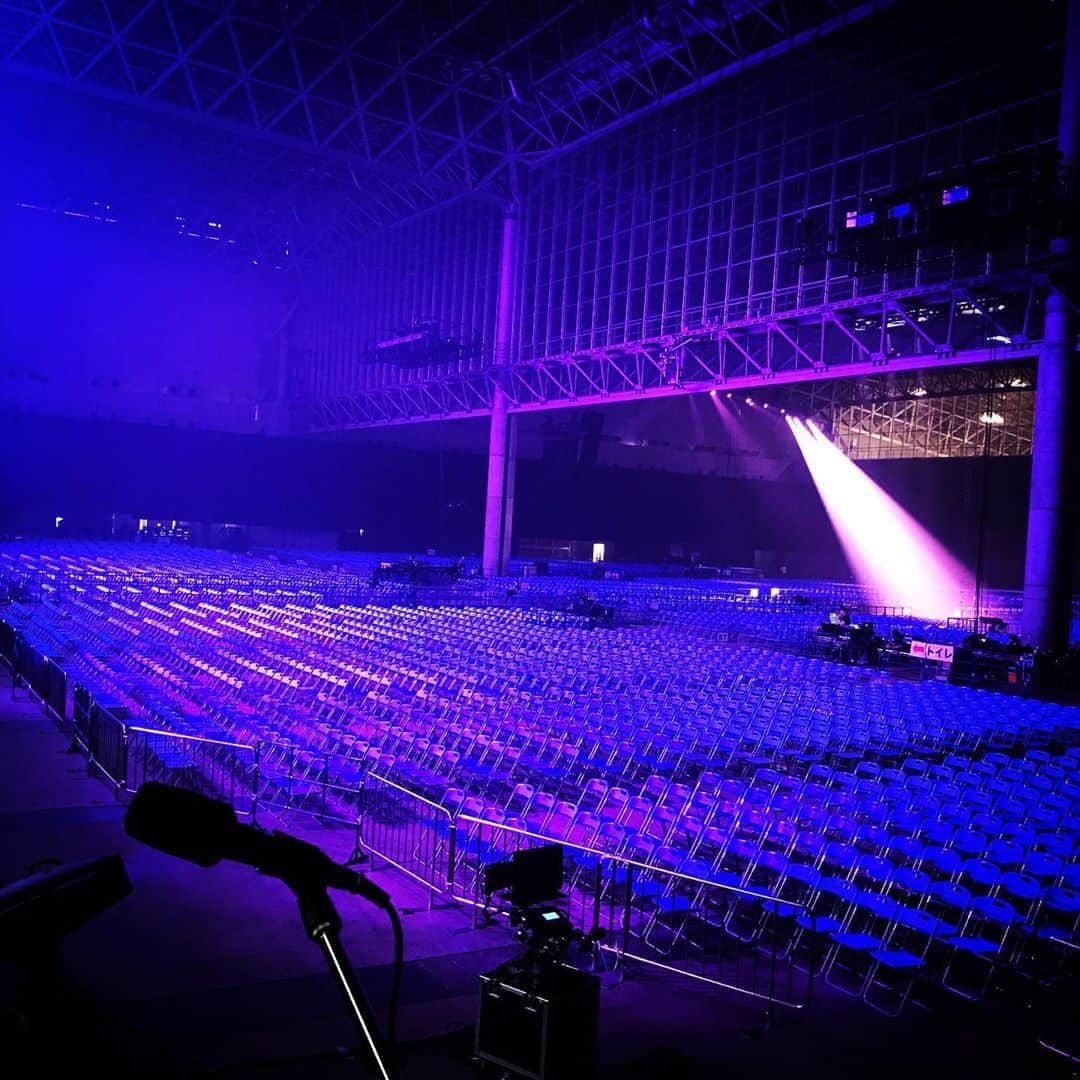 ただすけのインスタグラム：「THE ALFEE夏イベ@幕張メッセ終了！！ 新曲の難曲がたくさんありましたはぁ。 色々な最近の想いが重なり、２日目大ラスのピアノエンディングは弾いてて泣けました。 サポートとは言えこんなに沢山の人の前で演奏出来るなんて僕は幸せ者です。 まだまだ頑張ります！」
