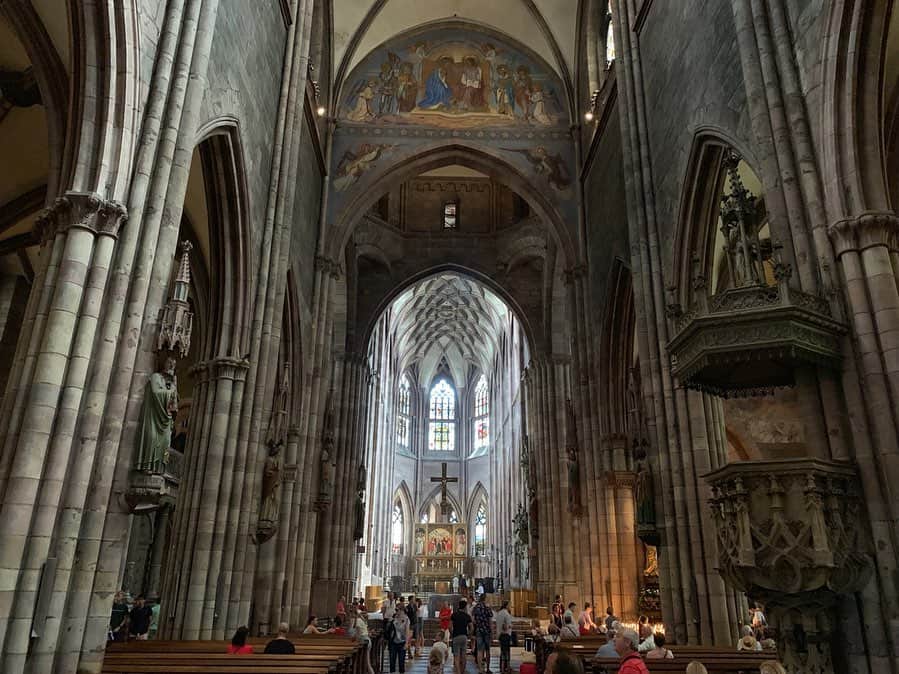 早坂香須子さんのインスタグラム写真 - (早坂香須子Instagram)「フライブルク大聖堂 #ドイツ旅の写真まだまだある😂 #ここにも沢山のストーリーがあるのですが #細かいレポートは諦めました#ゆみえちゃんと旅レポート会やるかも？」8月4日 22時26分 - kazukovalentine
