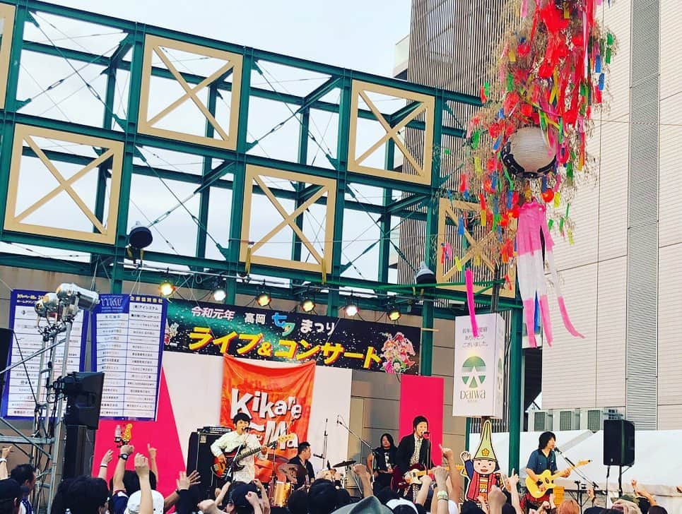 上中丈弥さんのインスタグラム写真 - (上中丈弥Instagram)「高岡七夕ミュージックフェス。笑顔溢れる最高に熱い暑い1日でした。熱量のある人達が作り上げた1日に感謝です。 PANもマスミサイルも流石のステージでした。同世代が元気で嬉しいよ。  さぁ安全運転で東京戻りましょう🥴  #イナ戦 #イナズマ戦隊 #PAN #ザマスミサイル」8月4日 22時38分 - jyouya