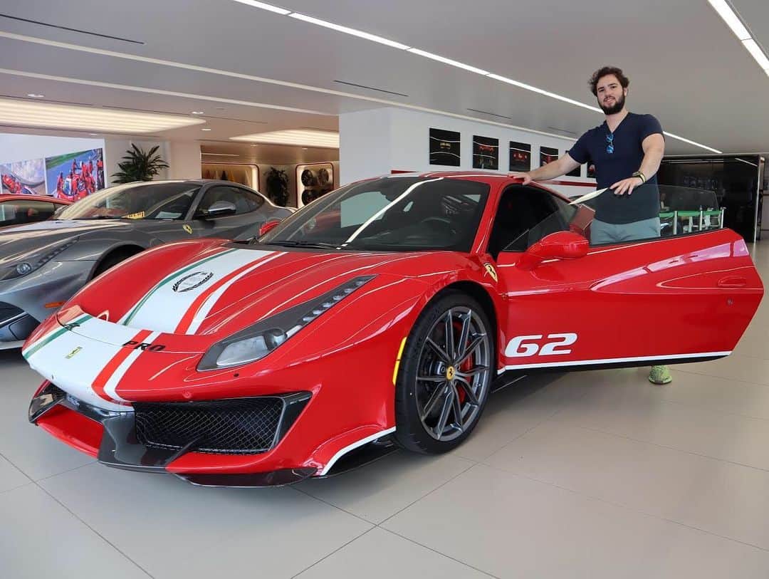 CarsWithoutLimitsさんのインスタグラム写真 - (CarsWithoutLimitsInstagram)「Congratulations to @mdiggy on his latest toy. This Ferrari 488 Pista Pilota. Check out the link in our bio to see more of this beast.  #carswithoutlimits」8月4日 22時46分 - carswithoutlimits