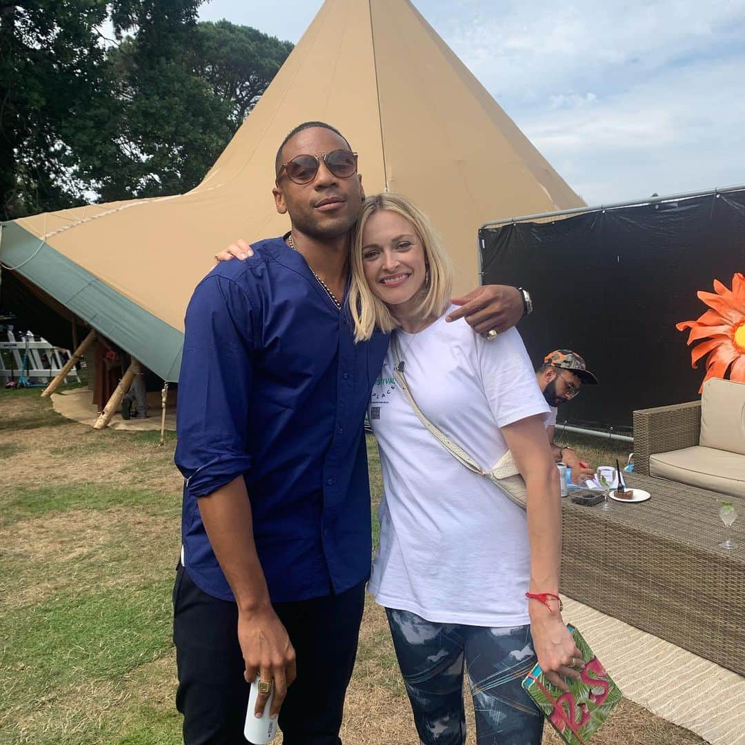 ファーン・コットンさんのインスタグラム写真 - (ファーン・コットンInstagram)「This guy up next! @regyates #happyplacefestival2019」8月4日 22時59分 - fearnecotton