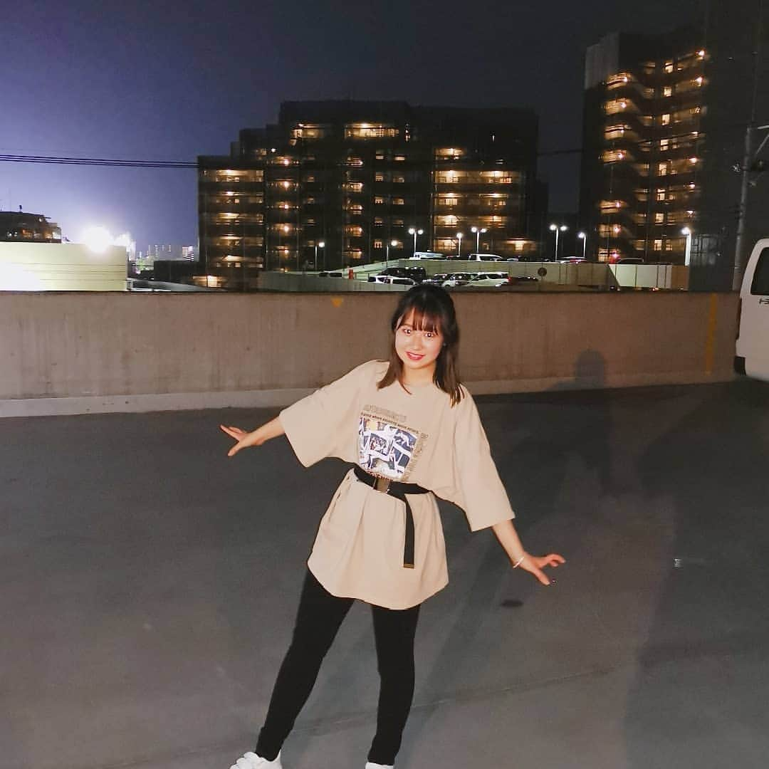 野中美希さんのインスタグラム写真 - (野中美希Instagram)「仙台の夜。フラッシュ偉大。#ちぇるコーデ  花火をみに屋上に来たけど、日にちを間違えて花火あがらずとりあえず自分の写真を撮った系女子。  #ちぇる #野中美希 #モーニング娘19 #morningmusume19 #コーデのテーマ #おもしろいね #って #褒められた #嬉しい #😁 #今回は #横山玲奈 ちゃん #よこやん #考案 #ジャンプした #失敗作も #入れといたよん #笑笑」8月4日 22時51分 - miki_nonaka.official