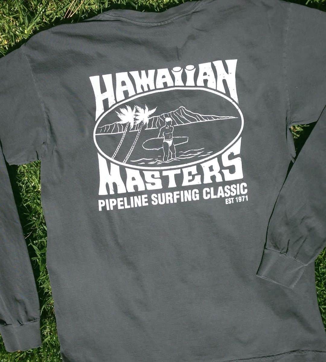 マリブシャツのインスタグラム：「😎New Long Sleeve available at Oahu stores and online🤙🏽 Shop link in bio!」