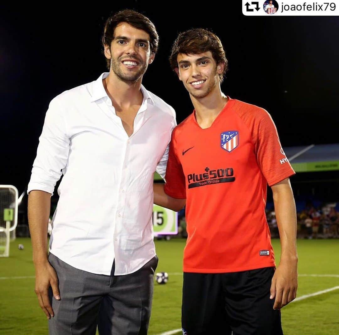 LFPさんのインスタグラム写真 - (LFPInstagram)「These two sort of look alike! 🧐 • #LaLiga #LaLigaSantander #Atleti #Kaká #JoaoFelix #Football #LaLigaHistory」8月4日 23時19分 - laliga