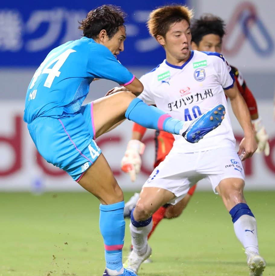 Goal Japanさんのインスタグラム写真 - (Goal JapanInstagram)「. 金崎の左足が鳥栖に勝ち点1をもたらす。 (Photo:J.LEAGUE) . 🇯🇵#明治安田生命J1リーグ 第21節 🆚#サガン鳥栖 2-2 #大分トリニータ ⚽️#安庸佑(47分)、#三竿雄斗(63分)、#岩田智輝(82分)、#金崎夢生(90分) . #soccer #football #J1 #jleague #sagantosu #trinita #oitatrinita #サッカー #フットボール #Jリーグ #⚽」8月4日 23時19分 - goaljapan