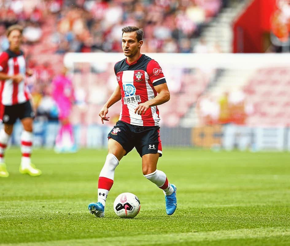 セドリック・ソアレスさんのインスタグラム写真 - (セドリック・ソアレスInstagram)「Last friendly game before the premier league start.  Good hard work so far.」8月4日 23時37分 - cedricsoares41