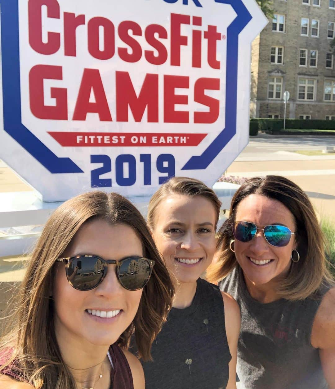 ダニカ・パトリックさんのインスタグラム写真 - (ダニカ・パトリックInstagram)「Sunday funday!!!!!! Last day of @crossfit games!」8月4日 23時39分 - danicapatrick