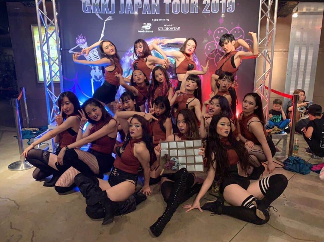 YUUKIさんのインスタグラム写真 - (YUUKIInstagram)「〜GKKJ japan tour in Nagoya〜  hikari  family👩‍👧‍👧🌹👗 今回もナンバーに出させてくださってありがとうございました🥺❤️ ハンズを踊るとき毎回緊張します。ですが踊り終わった後の達成感がすごいです。 作品も衣装も本当にオシャレで可愛くてかっこいいmotherとみんなど踊れてよかったです。☺️ loveyouです  #gkkj #dance #vogue  #mother #love」8月4日 23時51分 - pinoco.0531