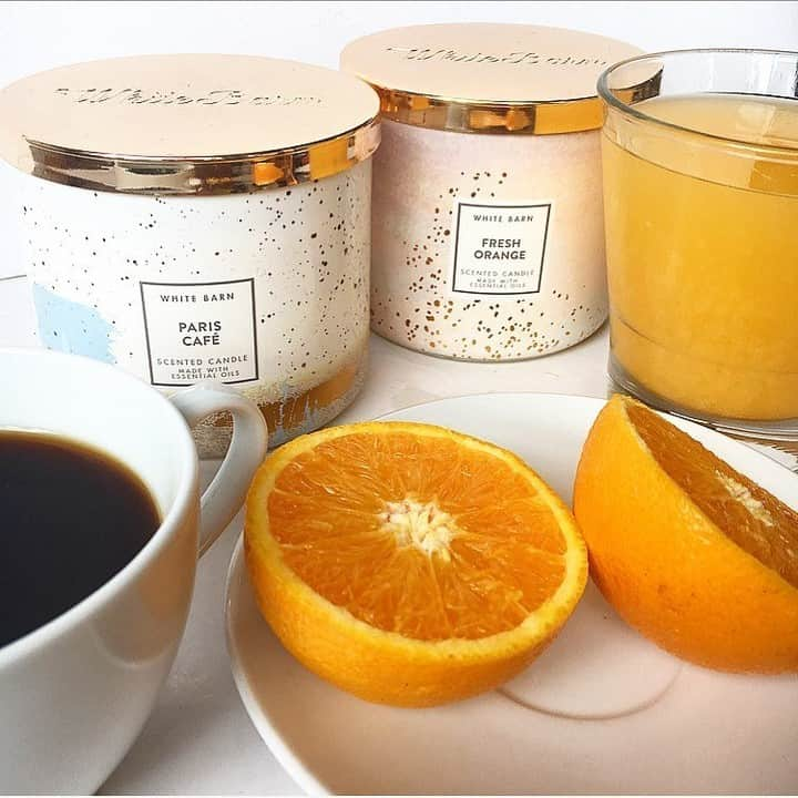 Bath & Body Worksさんのインスタグラム写真 - (Bath & Body WorksInstagram)「We're starting our morning with the World's Best 3-Wick! What's your go-to: ☕️ or 🍊」8月5日 0時00分 - bathandbodyworks