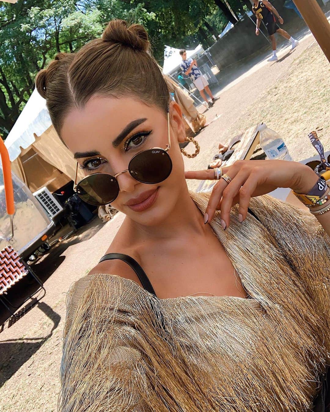 Camila Coelhoさんのインスタグラム写真 - (Camila CoelhoInstagram)「Festival #Selfie😎 Happy Sunday my loves! #Lollapalooza ———— Selfie de festival! Feliz domingo amores!!!」8月4日 23時59分 - camilacoelho