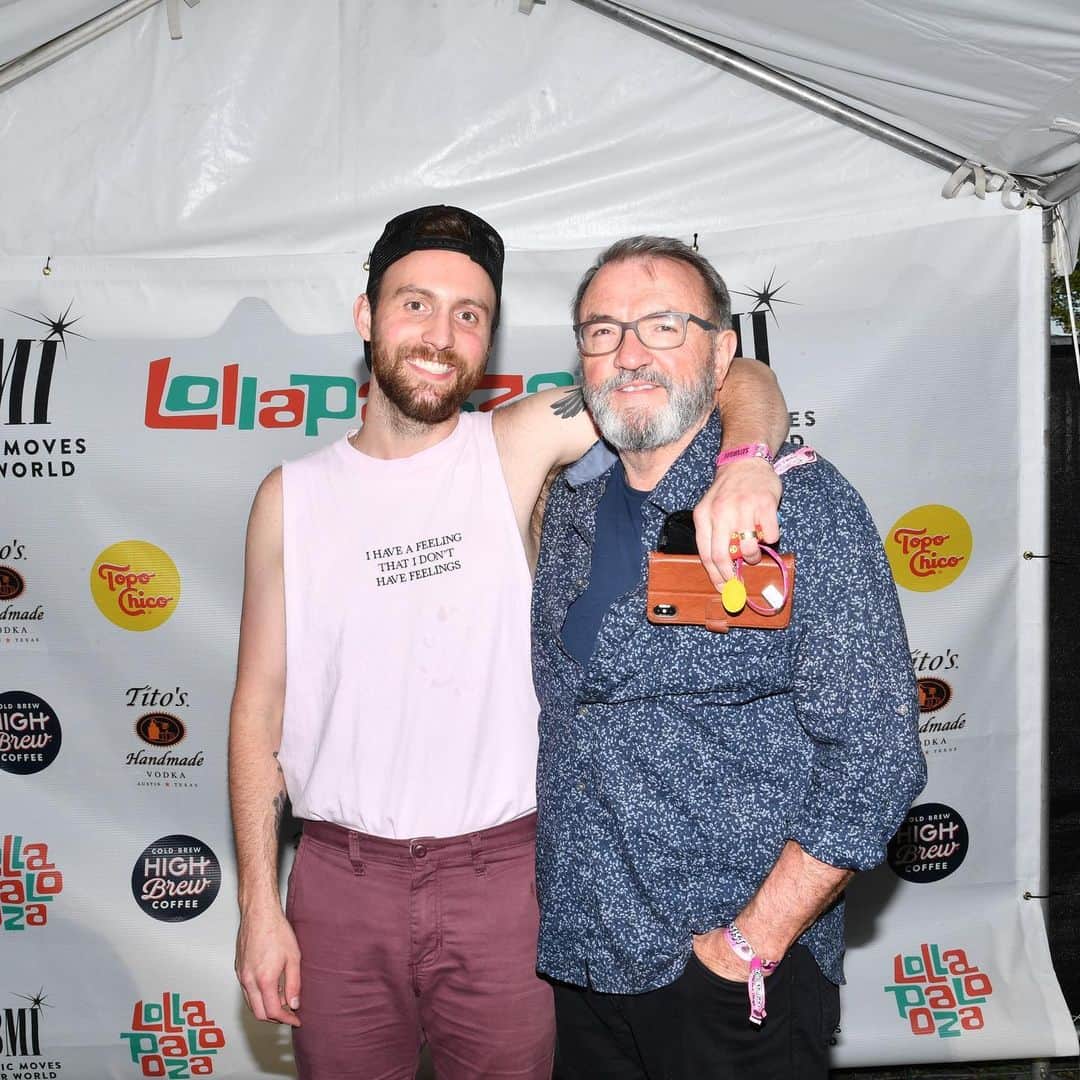 Broadcast Music, Inc.さんのインスタグラム写真 - (Broadcast Music, Inc.Instagram)「It’s a family affair! Backstage with @rustonkelly and his dad TK! #BMILolla #lollapallooza @lollapalooza」8月5日 0時00分 - bmi