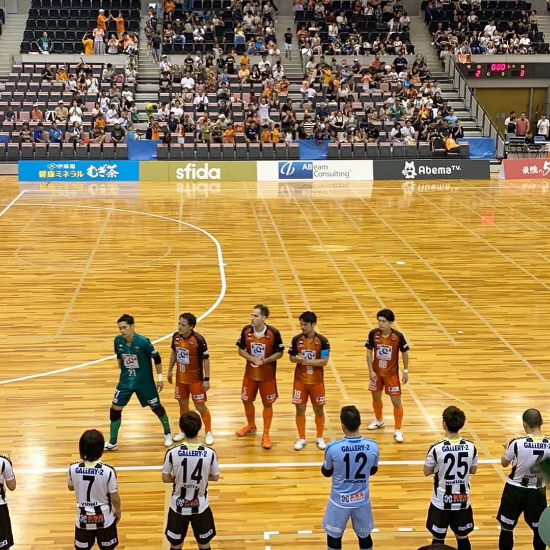 Chiakiさんのインスタグラム写真 - (ChiakiInstagram)「. シュライカー大阪vsペスカドーラ町田 ･ 久しぶりのFリーグ観戦👀⚽️ 前半0-2で負けてたけど、後半3点決めて逆転勝ち😆🙌 めっちゃ面白い試合で楽しかったぁ＼(^^)／☀️🌈 やっぱり、生観戦は良いね👍👍 点決まった瞬間盛大にガッツポーズしたよ😁笑 また観に行きたい🥳🥳🥳 ･ #Fリーグ #フットサル #シュライカー大阪 #」8月5日 0時02分 - chianyanchu
