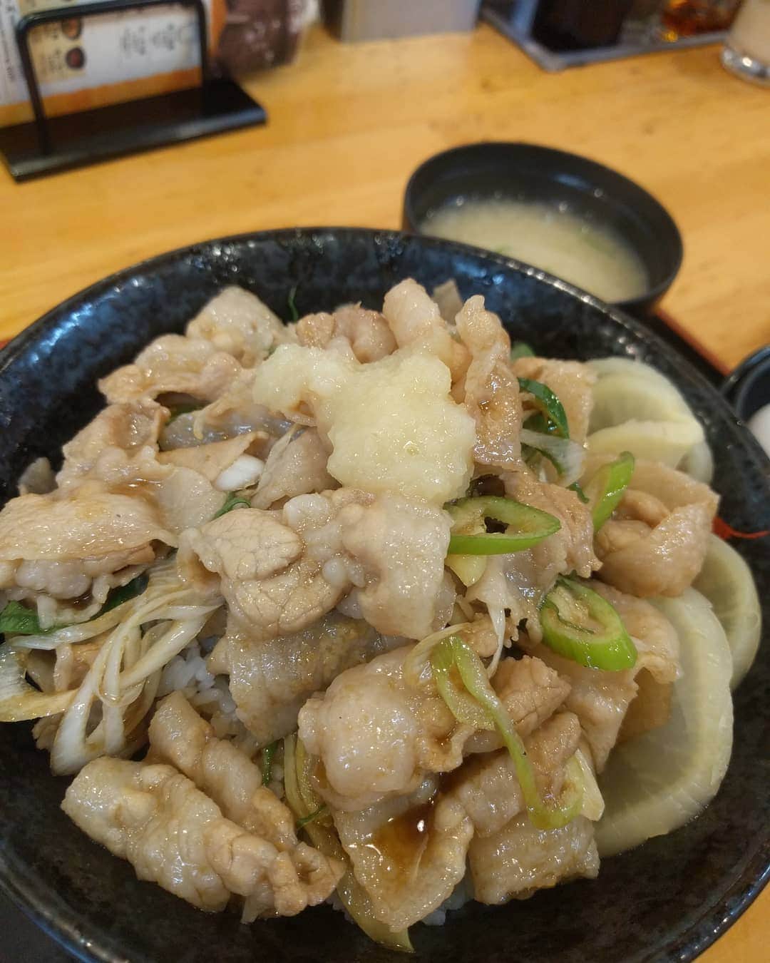 越中睦士のグルメインスタ