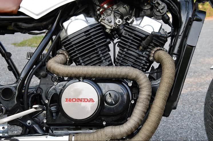 epidemic_motorsさんのインスタグラム写真 - (epidemic_motorsInstagram)「The Honda vt500, 1985☄️☄️☄️beautiful design and aesthetics.  Only € 8,000.」8月5日 0時04分 - epidemic_motors