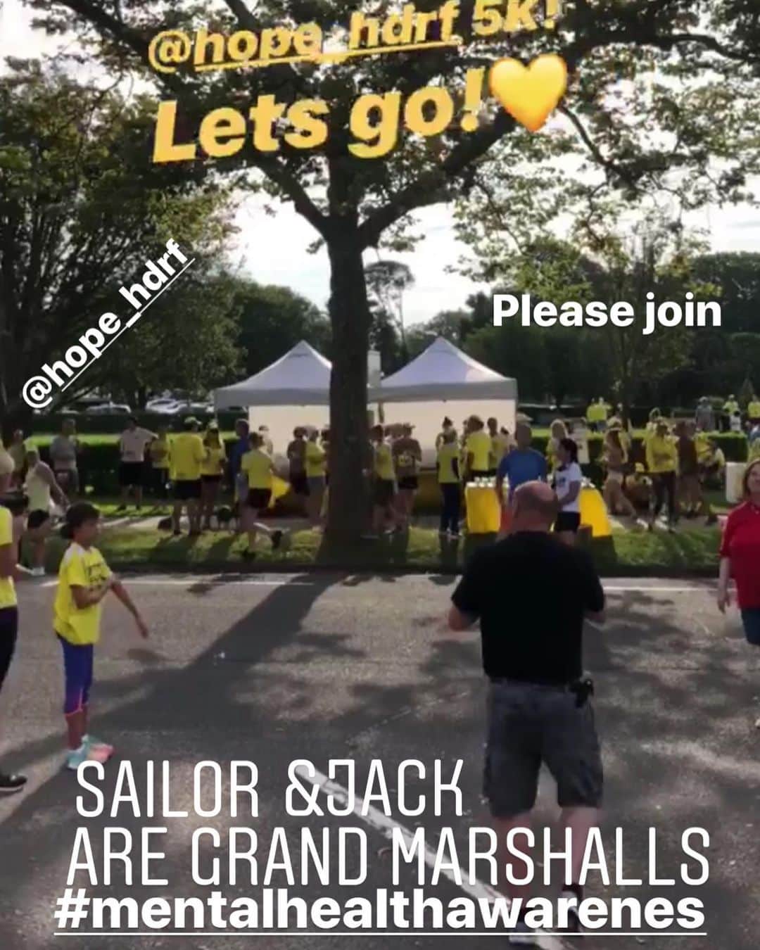 クリスティ・ブリンクリーさんのインスタグラム写真 - (クリスティ・ブリンクリーInstagram)「👈🏼Swipe for more pix 💛What an AMAZING turn out for today’s 5K race for @hope_hdrf 💛💛💛💛💛where @sailorbrinkleycook and  @jackbrinkleycook we’re the Grand Marshalls of today’s Race of hope which aims to remove the stigma associated with #mentalhealth and fund research to help people with advanced depression and anxiety. Everyone needs to know it’s ok to get the help you need so you can live each day to your fullest potential with a happy heart . Please learn how you can help @hope_hdrf . 💛💛💛💛💛💛💛💛」8月5日 0時13分 - christiebrinkley