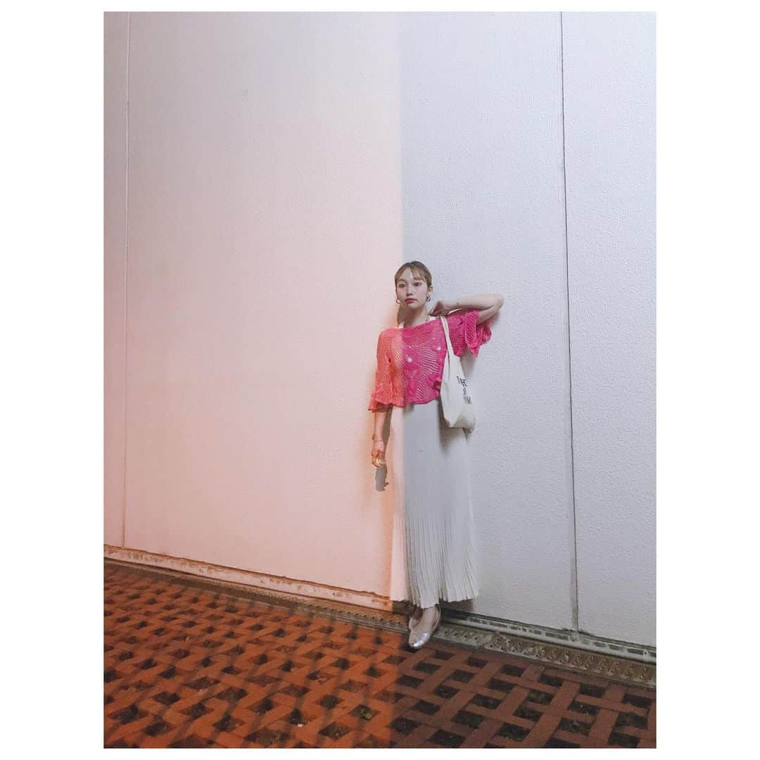 久保山香奈さんのインスタグラム写真 - (久保山香奈Instagram)「🍦白とピンク🍑 #fashion#vintage」8月5日 0時16分 - kaaana227