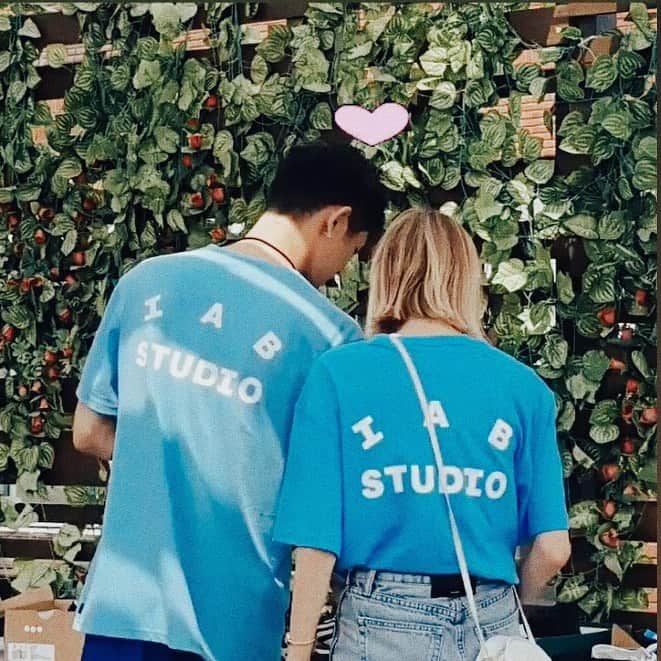 ステファニー・ミチョヴァさんのインスタグラム写真 - (ステファニー・ミチョヴァInstagram)「오늘 와주셔서 정말 감사합니다!! 오늘 마음에 드는걸 얻으셨기를 바랍니다! Thank you everyone for coming to our donation flea market today! I hope you found some amazing things that bring you lots of joy! and thank you to all of our friends for sending us their clothes, all the staff and helpers ❤️ #fashionhoarder」8月5日 0時16分 - stefaniemichova