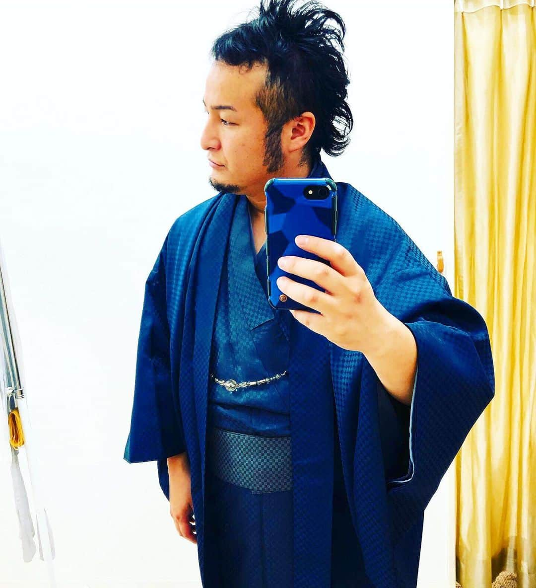 石山大輔さんのインスタグラム写真 - (石山大輔Instagram)「和だよ。  体ががっしりしているからドスンと決まるらしい。  #バンビーノ  #芸人 #和装」8月5日 0時19分 - daisukecccc