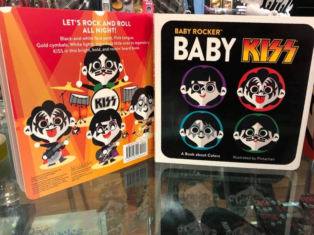 KISSさんのインスタグラム写真 - (KISSInstagram)「Baby KISS: A Book About Colors in stores September 10th!」8月5日 0時21分 - kissonline