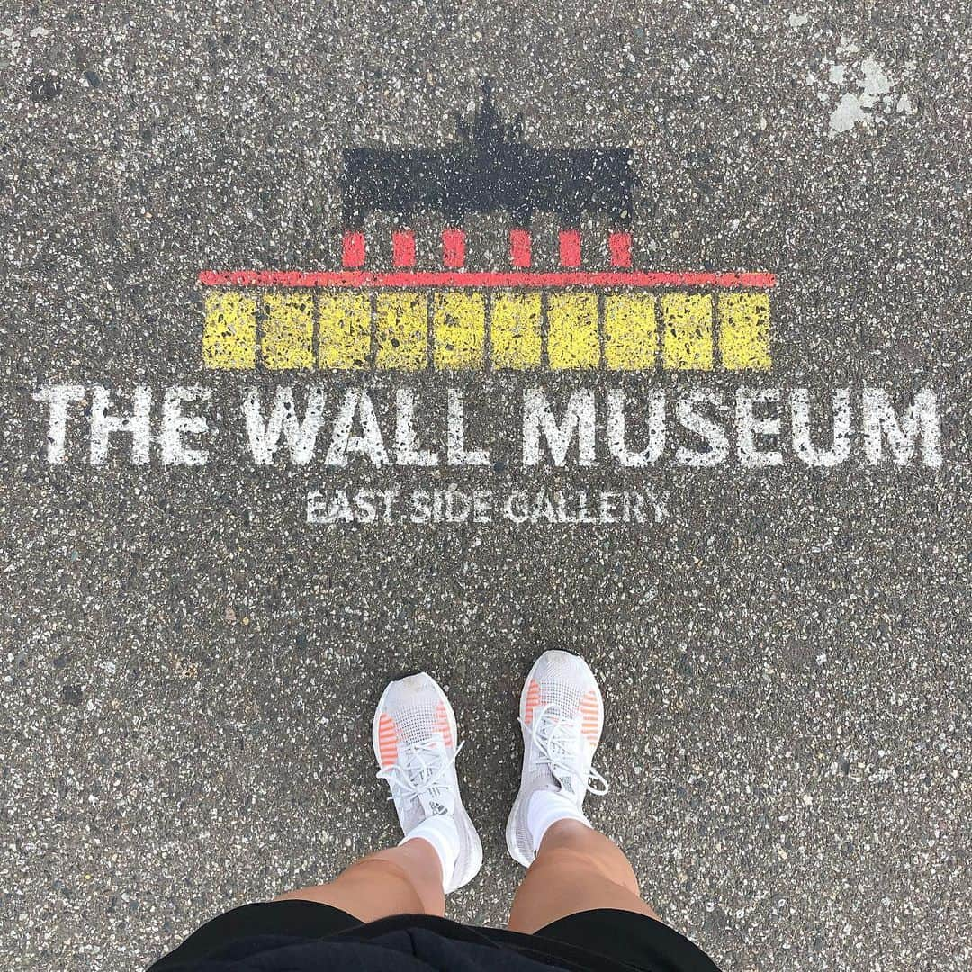 岩崎志保さんのインスタグラム写真 - (岩崎志保Instagram)「THE WALL 🇩🇪 . #thewallofberlin #pulseboost #adidasrunning」8月5日 0時24分 - shihoiwazaki