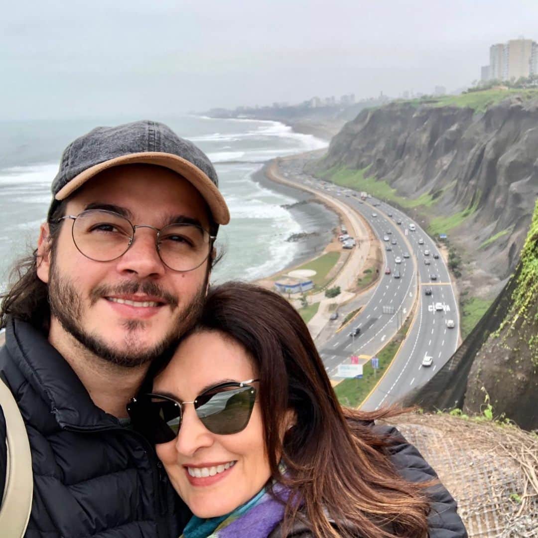 ファチマ・ベルナルデスのインスタグラム：「Estamos voltando pra casa! Uma semana intensa e divertida. Muitas fotos e lembranças pra nossa história. #cadaminutoimporta #miniferias」