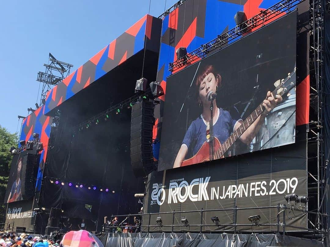 木村カエラさんのインスタグラム写真 - (木村カエラInstagram)「ROCK IN  JAPAN FES 2019 🌈🌞☁️ 秋からツアーやるよー。遊びに来てね。  #rockinjapan  #木村カエラ #いちご」8月5日 9時50分 - kaela_official