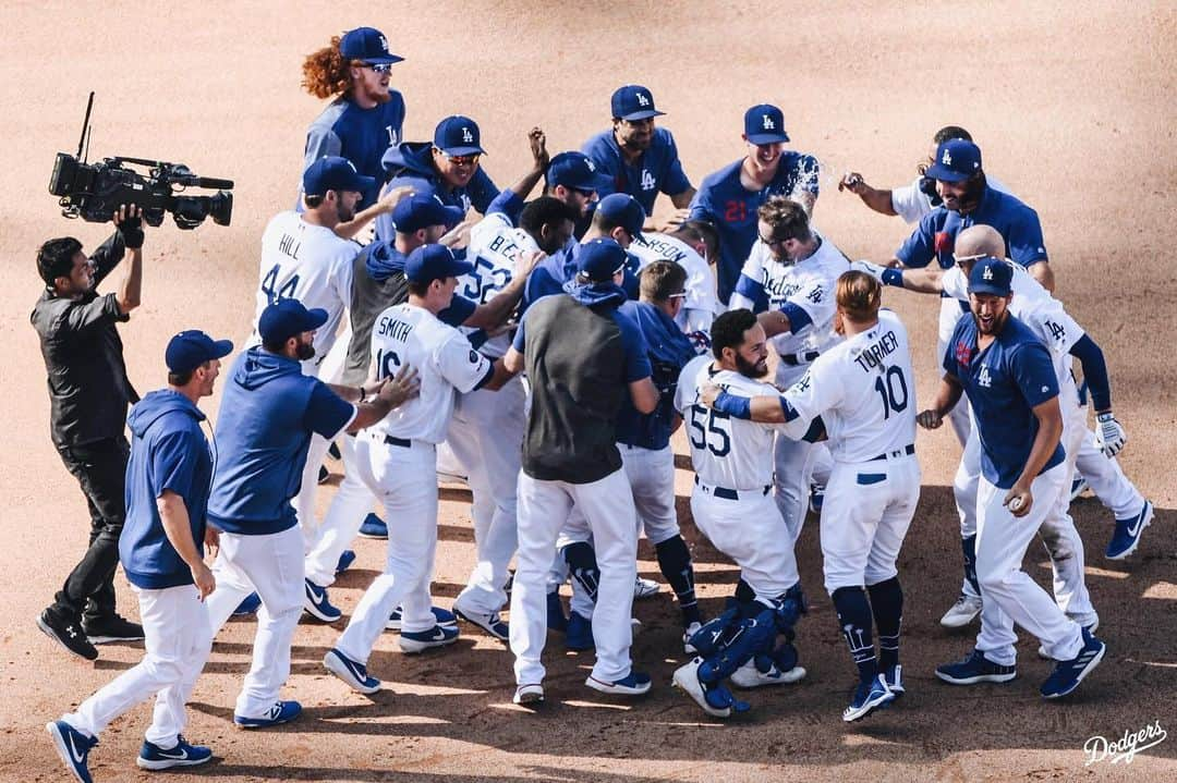 Los Angeles Dodgersさんのインスタグラム写真 - (Los Angeles DodgersInstagram)「Show ‘em how it’s done.」8月5日 10時06分 - dodgers