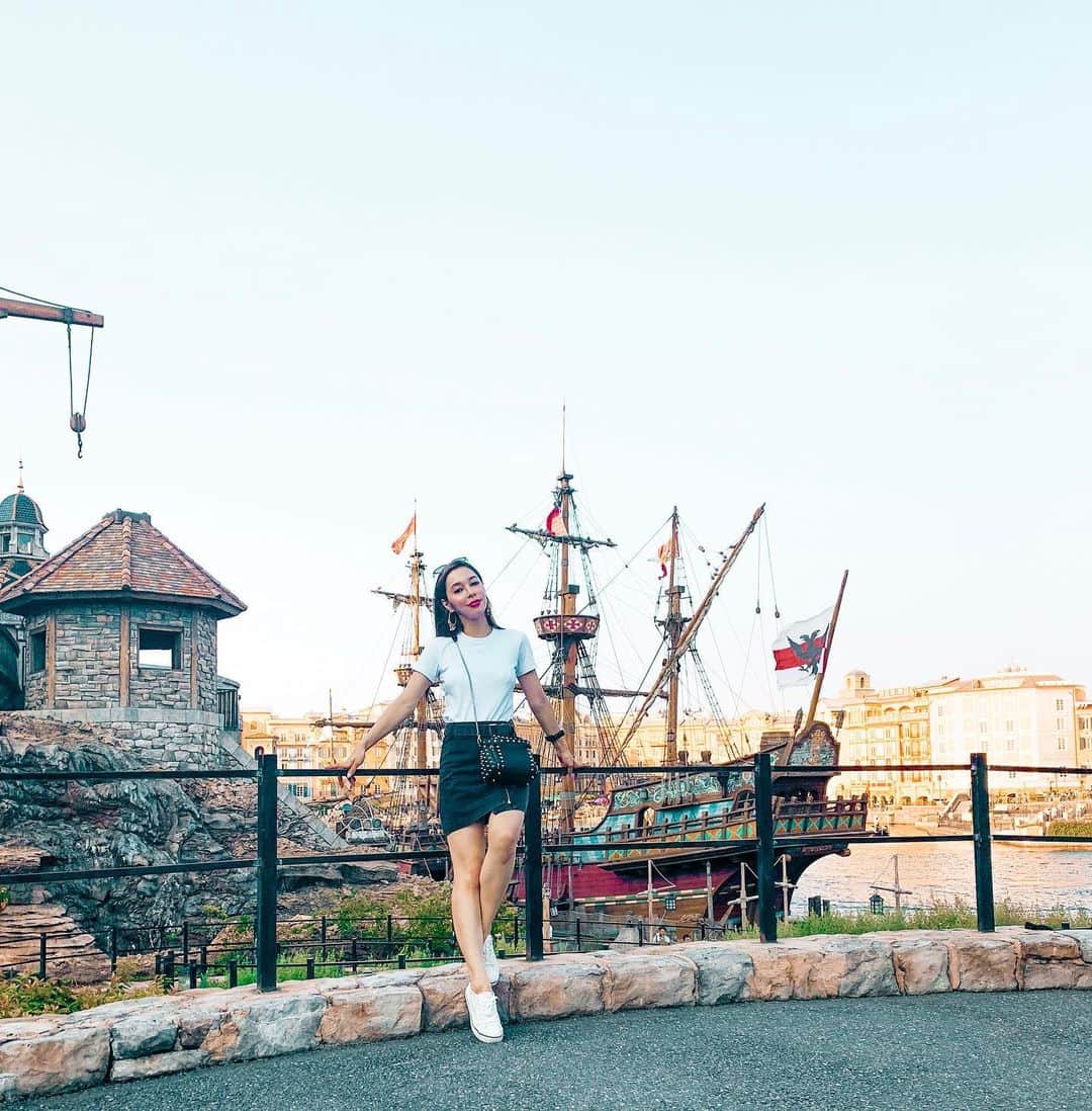 Gabrielaさんのインスタグラム写真 Gabrielainstagram Disney Ootd Lookdodia コーデ 白tシャツ ディズニーコーデ デートコーデ ディズニーシー Disneyland Tokyodisneysea Parque Summer Whitetshirt 8月5日 10時33分 Rkgabriela