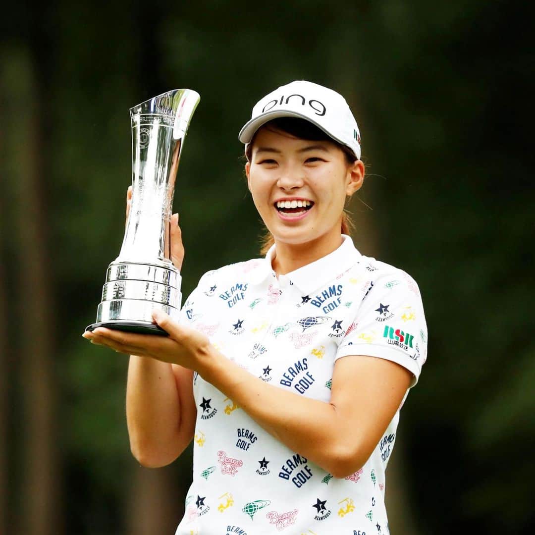 のインスタグラム：「ゴルフの今季メジャー最終戦、全英女子オープンで渋野日向子選手が初優勝。日本勢のメジャー制覇は42年ぶり2人目の快挙となりました🎉🎉 . 🏌️‍♀️Golf - Women's British Open⛳️ 🏆渋野日向子/Hinako Shibuno . #渋野日向子 #HinakoShibuno #ゴルフ #golf #全英女子オープン #WomensBritishOpen #がんばれニッポン #TEAMNIPPON #JapaneseOlympicCommittee」