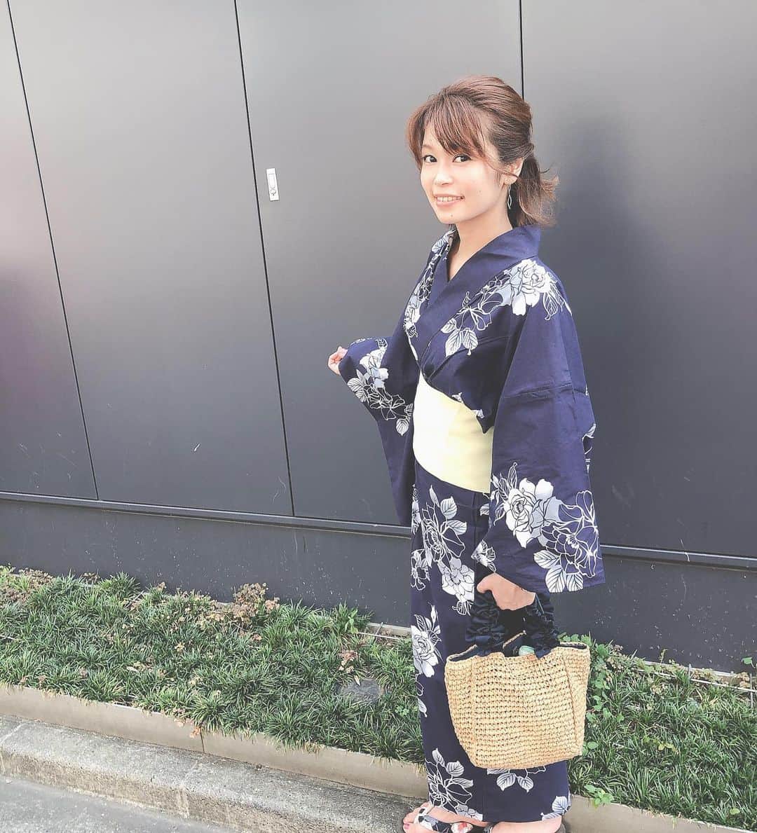 池田彩さんのインスタグラム写真 - (池田彩Instagram)「去年買ったものの、着る機会を逃してしまった浴衣👘 やっと着れた😆 #浴衣 #yukata #japan #summer」8月5日 10時40分 - aya_ikeda_official