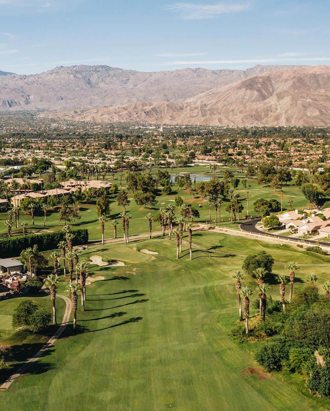 テーラーメイド ゴルフさんのインスタグラム写真 - (テーラーメイド ゴルフInstagram)「Weekend vibes at @desertsprings. Where would you go for a golf weekend getaway? ———— #M5Driver #TeamTaylorMade #DesertSprings #FamilyByJW」8月5日 11時04分 - taylormadegolf