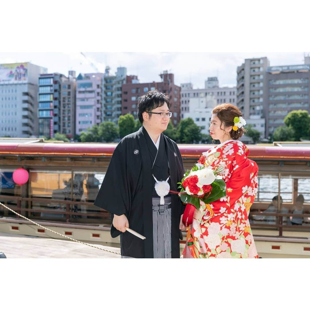 和婚スタイルさんのインスタグラム写真 - (和婚スタイルInstagram)「屋形船でのご会食♪ 和婚ならではの風情があります。  @wakonstyle  #和婚スタイル  #神社婚 #和婚 #和装 #色打掛  #白無垢 #綿帽子 #ウェディングフォト #ブライダルフォト #ロケーションフォト #前撮り #和装ヘアスタイル #神前式 #関西花嫁 #関東花嫁 #九州花嫁 #神前式挙式 #結婚式 #ウェディング #2019春婚 #2019夏婚 #2019秋婚 #2019冬婚 #日本中のプレ花嫁さんと繋がりたい #weddingphotography #屋形船」8月5日 11時09分 - wakonstyle