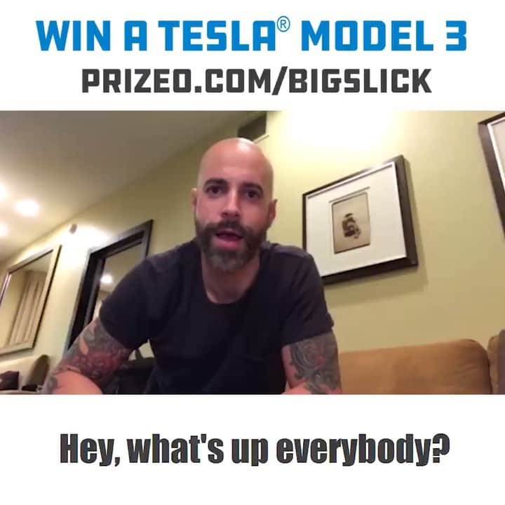のインスタグラム：「Hey Everyone! I'm helping Paul Rudd, Jason Sudeikis, Eric Stonestreet, Rob Riggle and David Koechner fight childhood cancer by raising money for Children's Mercy Hospital in Kansas City.  They're giving YOU a chance to win a brand new Tesla and I've been challenged to donate something to put in the trunk as part of the "Junk in the Trunk Challenge." I'm donating this super awesome custom Arkham Asylum BATMAN COWL! Hand sculpted by @reevzFX ... complete with my sweat. Sorry🤣  Go to prizeo.com/bigslick to enter to win a Tesla with some sweet celebrity stuff in the trunk!  I'm also challenging Mr. SHAZAM! himself @zacharylevi , @martinstarr and @hjosment to donate something cool to throw in the trunk of this Tesla!  Thanks for helping support Children's Mercy!  @bigslickkc @childrensmercy @teslamotors」