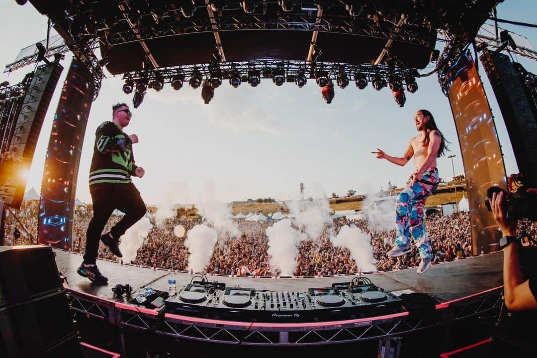 スラッシーさんのインスタグラム写真 - (スラッシーInstagram)「got to debut my song w/ @steveaoki at chasing summer :)」8月5日 3時55分 - slushii