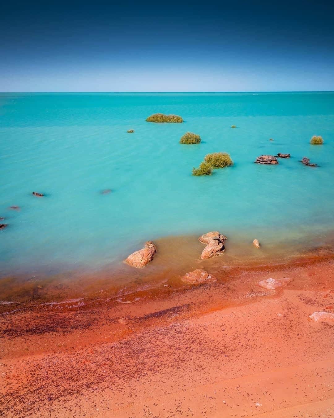 Australiaさんのインスタグラム写真 - (AustraliaInstagram)「We just can’t get enough of #Broome’s iconic colours! 💙🧡❤️ @yawuru.wanderer captured the bright red sand and turquoise waters of this @westernaustralia town, which is a perfect gateway to the beautiful @thekimberleyaustralia region. A rare type of dolphin, the #SnubfinDolphin, calls this part of @australiasnorthwest home, so you might see them frolicking off the shore. Our tip: Join a dolphin-watching cruise with @broomewhalewatching for your best chance to see these adorable rounded-nose creatures, especially at sunset.  #seeaustralia #justanotherdayinwa #australiasnorthwest #thekimberley #explore #travel」8月5日 4時00分 - australia
