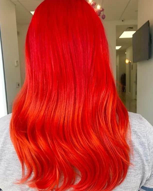 CosmoProf Beautyさんのインスタグラム写真 - (CosmoProf BeautyInstagram)「The weekend just got a whole lot hotter 🔥😎⁣⁣ ⁣ Hair by #CosmoPro @angietriana.hair who used all @joico Intensity for this firey color melt ❤️🧡⁣ ⁣ Save 20% on Joico VeroLight Dust-Free Lightening Powder at #cosmoprofbeauty for #licensedtocreate beauty pros.⁣⁣ ⁣ #repost #vibranthair #orangehairdontcare #joicocolor #colormelting #joicointensity #colormeltedhair」8月5日 4時20分 - cosmoprofbeauty