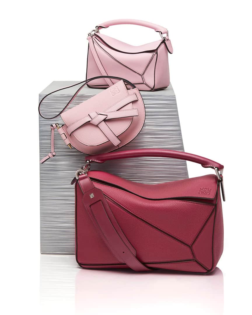 Loeweさんのインスタグラム写真 - (LoeweInstagram)「Our new #MiniGate Bag and #PuzzleBag have arrived in Pastel Pink and Wine. Now available in store and on loewe.com」8月5日 4時20分 - loewe