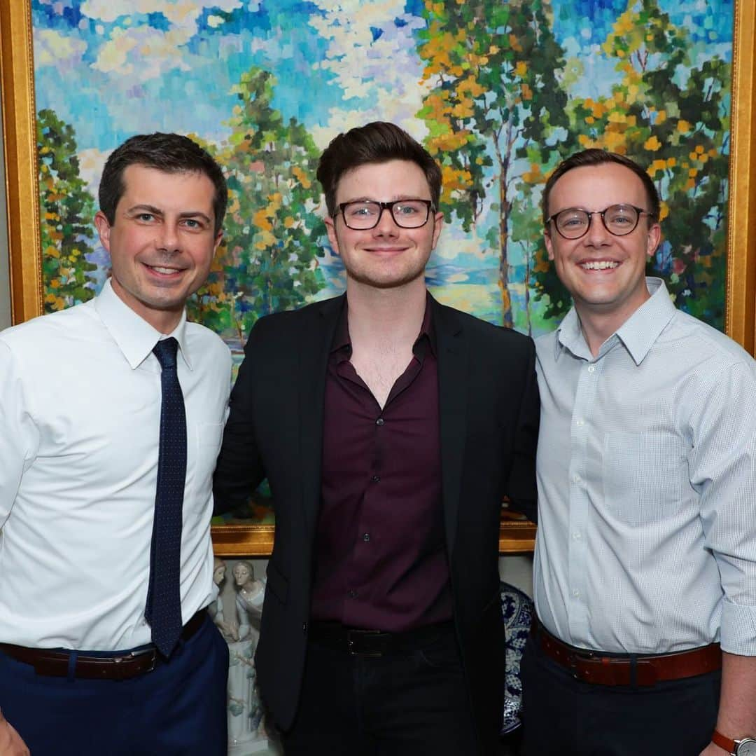 クリス・コルファーさんのインスタグラム写真 - (クリス・コルファーInstagram)「It was such an honor to meet @pete.buttigieg and @chasten.buttigieg. Proof that progress has no limits.」8月5日 4時23分 - chriscolfer