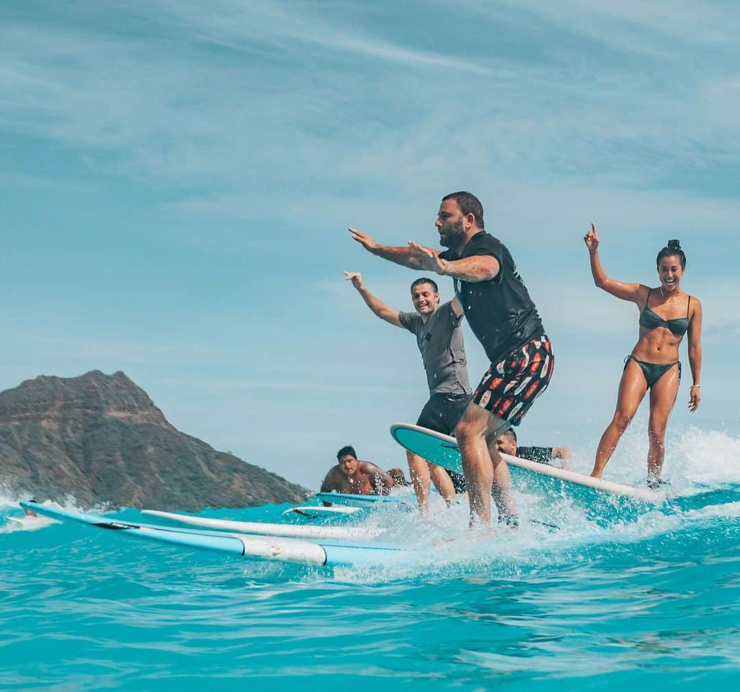 ケリア・モニーツさんのインスタグラム写真 - (ケリア・モニーツInstagram)「Nothing like being able to share our beautiful home and sport with family from the east coast !!! @monizfamilysurf 🏄🏾‍♀️⚡️thanks for the photos @adventures_ofjess @tommypierucki」8月5日 4時57分 - keliamoniz