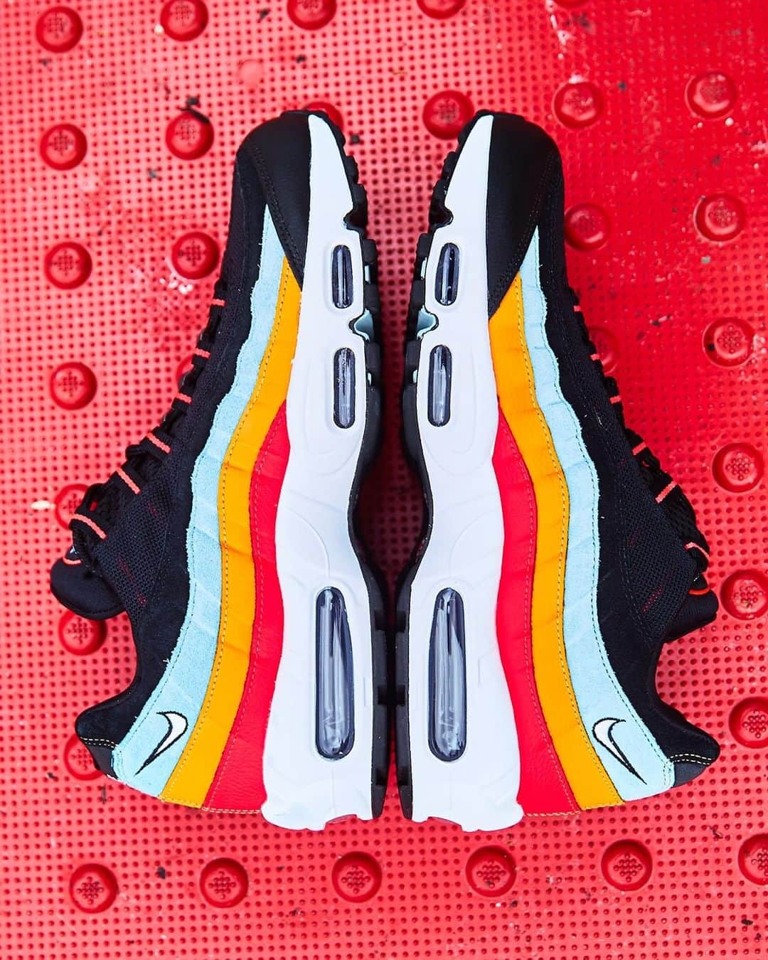 のインスタグラム：「9-5 Till Infinity. #Nike Air Max 95 'Ocean Cube/Kumquat' Available Now, In-Store and Online」