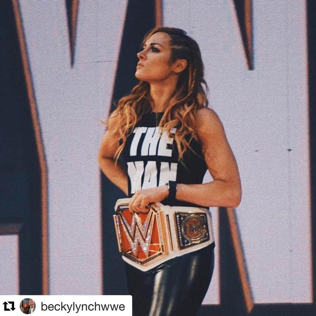 WWEさんのインスタグラム写真 - (WWEInstagram)「She’s The Man. @beckylynchwwe #RAW」8月5日 4時54分 - wwe