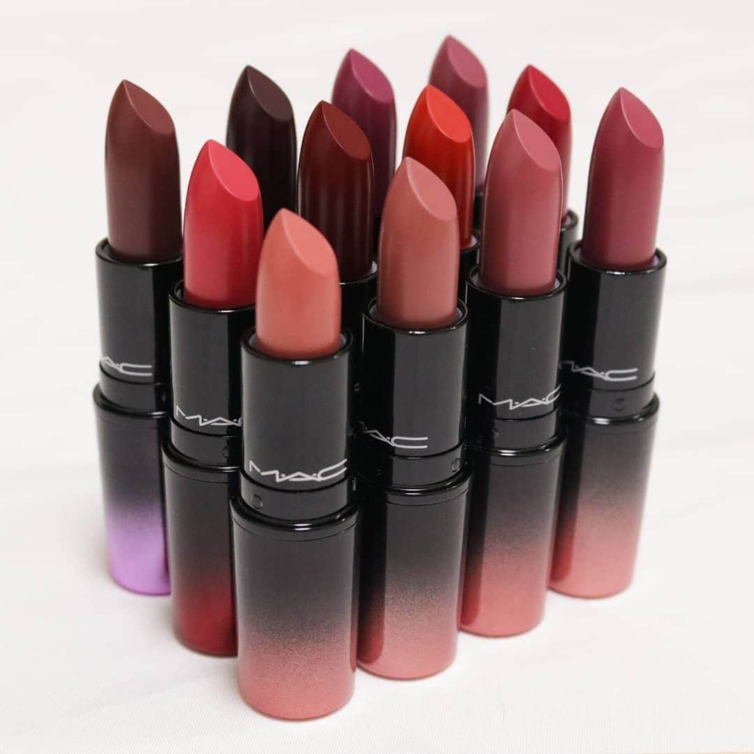 M·A·C Cosmetics Canadaさんのインスタグラム写真 - (M·A·C Cosmetics CanadaInstagram)「Don’t change yourself, change the game. Love Me Lipstick comes in three covetable, soft and creamy colour families, with eight knockout shades in each. #MACLoveMe #Repost @dyeo_e」8月5日 5時00分 - maccosmeticscanada