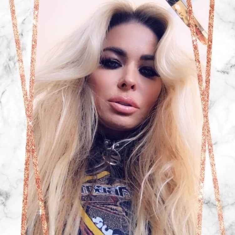 カルメン・エレクトラさんのインスタグラム写真 - (カルメン・エレクトラInstagram)「National big hair day 🙌🏼 #bighair」8月5日 5時22分 - carmenelectra