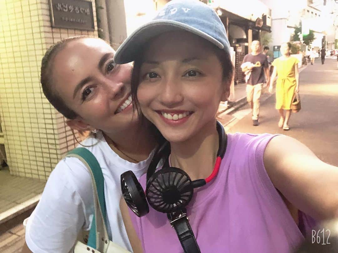 中川愛海さんのインスタグラム写真 - (中川愛海Instagram)「昨日昼に連絡あり急遽決まり16時から決行したタコパ！ 恵比寿飲食メンバーは出勤までのたこぱ！ 私お店だからできること！ 楽しかった！ 買い出し行かずにできるタコパ！最高！また、しよ！  @ami_nakagawa_  @erichin73  #中川愛海 #タコパ #たこ焼き #指導した #kururi #たこ焼きパーティー #くるり #たこぱー」8月5日 5時46分 - ami_nakagawa_